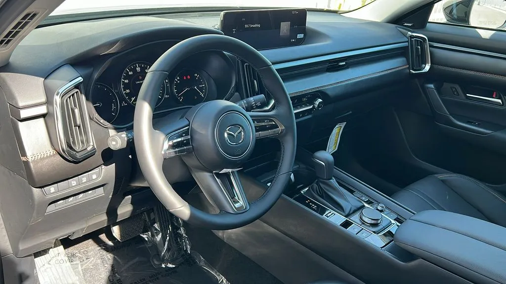 Mazda CX-50 photo 10