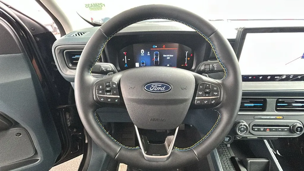 Ford Maverick photo 12