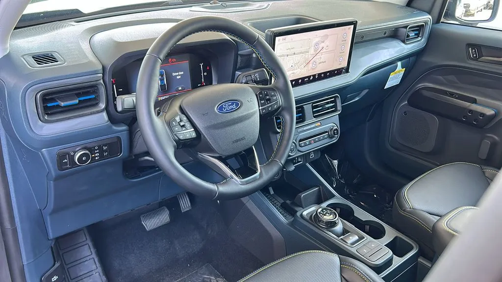 Ford Maverick photo 14