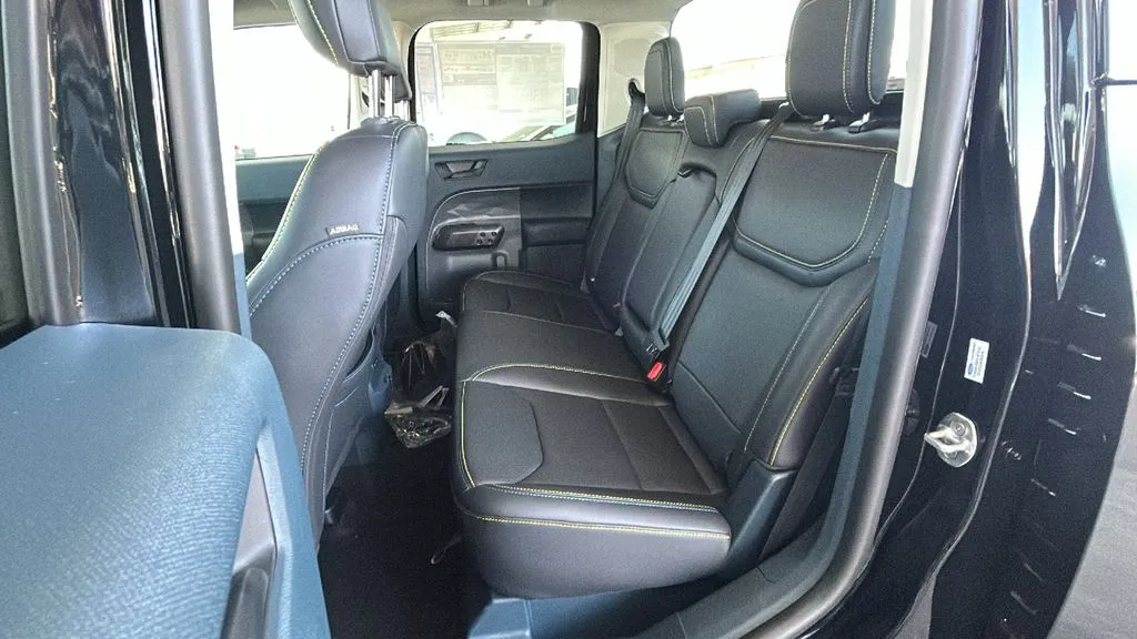 Ford Maverick photo 18