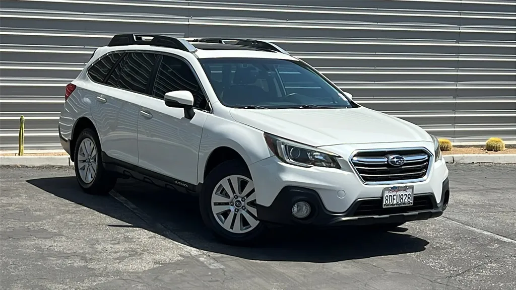 White 2018 Subaru Outback 2.5i Premium for sale in Indio, CA