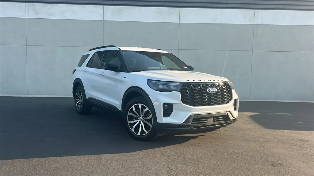 White 2025 Ford Explorer ST-Line for sale in Indio, CA