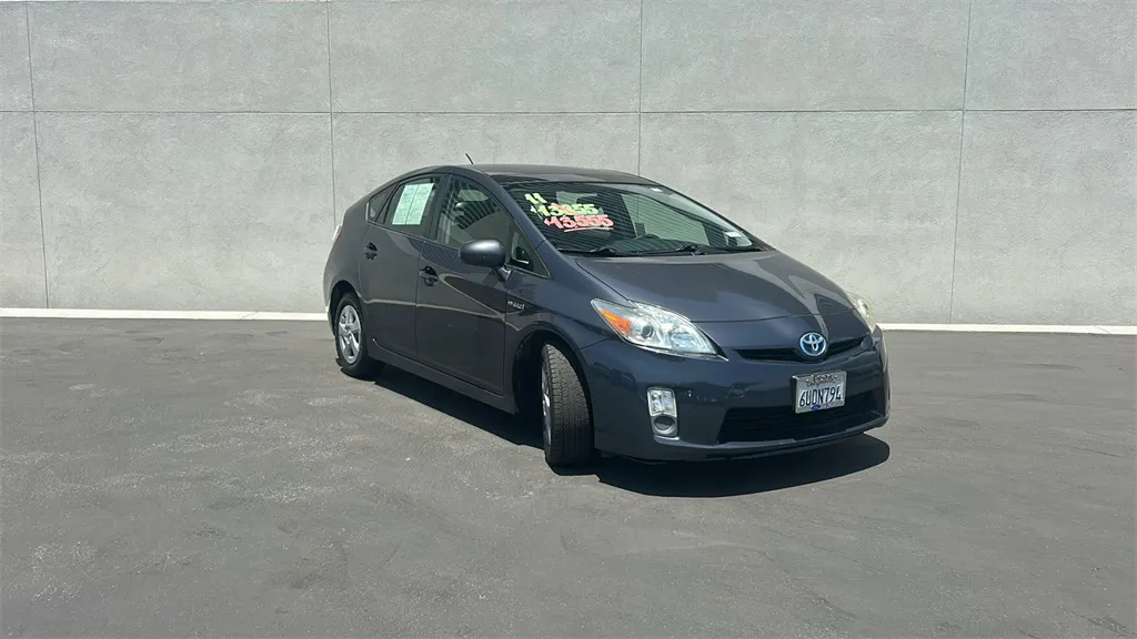 Gray 2011 Toyota Prius Five for sale in Indio, CA