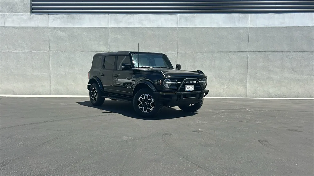 Black 2022 Ford Bronco Outer Banks for sale in Indio, CA