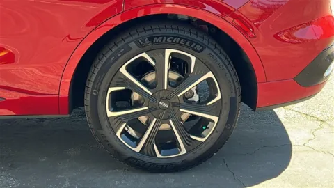 More photos of 2025 Lincoln Nautilus Reserve at Fiesta Ford, Inc., CA