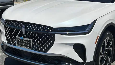 More photos of 2025 Lincoln Nautilus Premiere at Fiesta Ford, Inc., CA