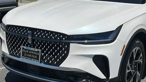 More photos of 2025 Lincoln Nautilus Premiere at Fiesta Ford, Inc., CA