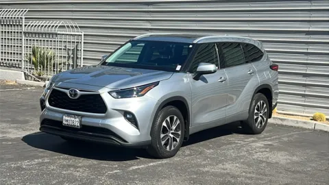 Photos of 2022 Toyota Highlander XLE for sale in Indio, CA at Fiesta Ford, Inc.
