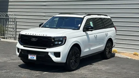 Photos of 2025 Ford Expedition Platinum for sale in Indio, CA at Fiesta Ford, Inc.