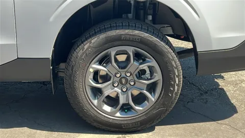 More photos of 2025 Ford Maverick XLT at Fiesta Ford, Inc., CA