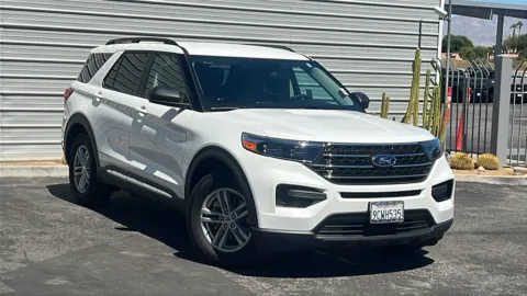 White 2022 Ford Explorer XLT for sale in Indio, CA