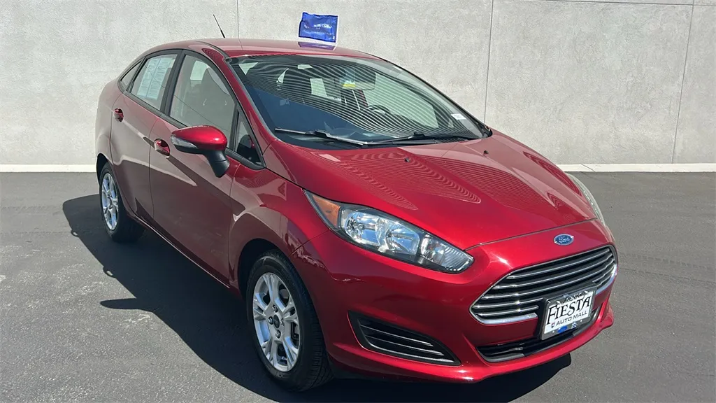 Red 2016 Ford Fiesta SE for sale in Indio, CA