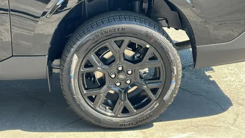 More photos of 2025 Ford Maverick XLT at Fiesta Ford, Inc., CA