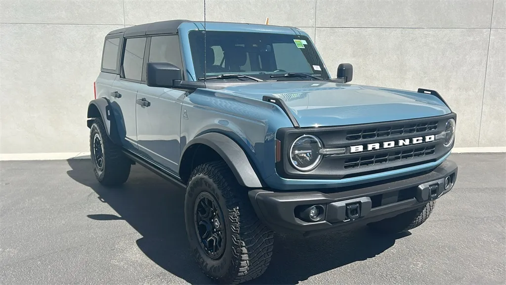 Blue 2023 Ford Bronco Black Diamond for sale in Indio, CA