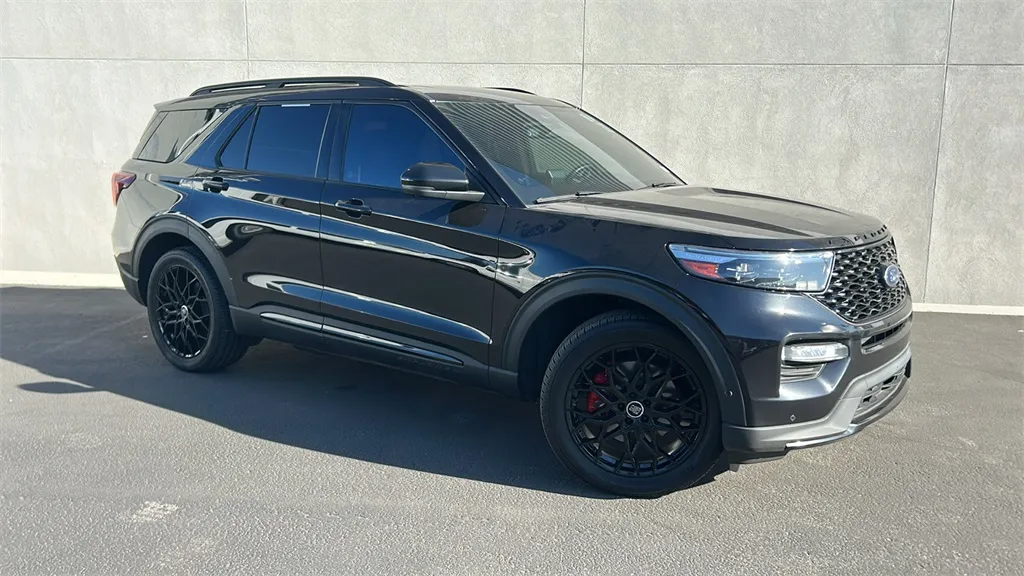 Black 2022 Ford Explorer ST for sale in Indio, CA