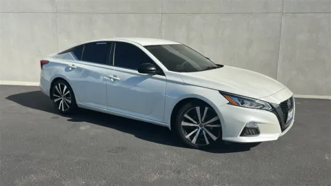 White 2020 Nissan Altima 2.5 SR for sale in Indio, CA