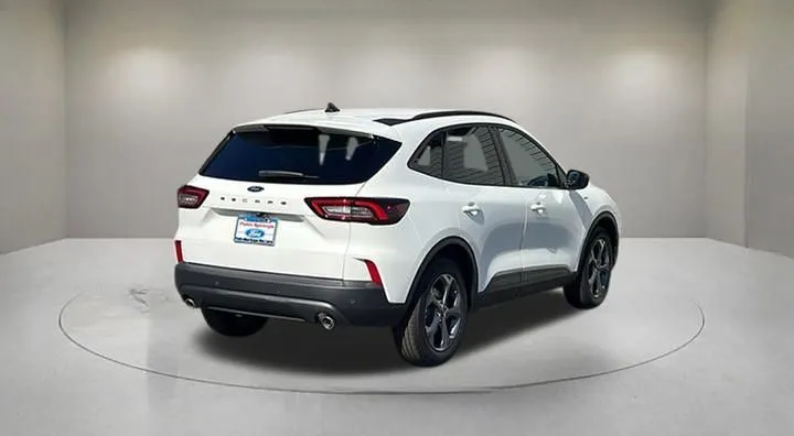 Ford Escape photo 4