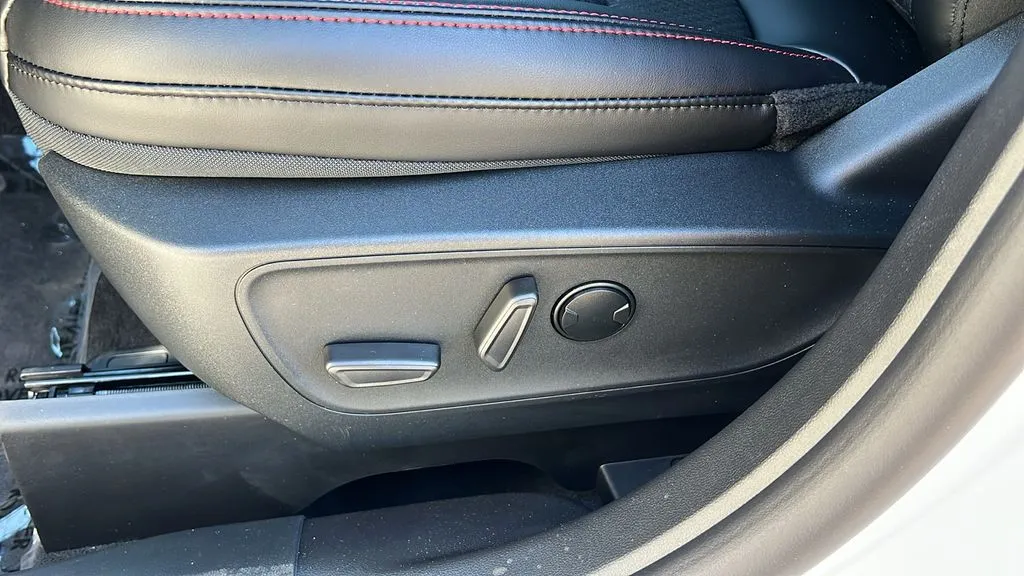 Ford Escape photo 12