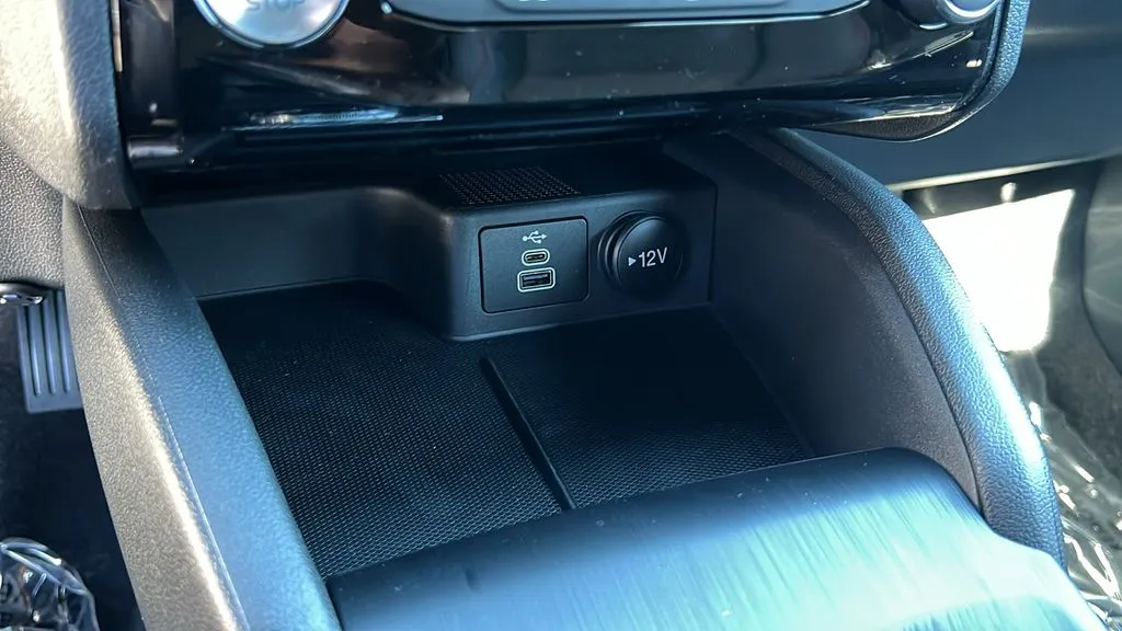 Ford Escape photo 16