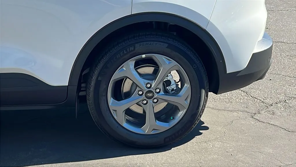 Ford Escape photo 5