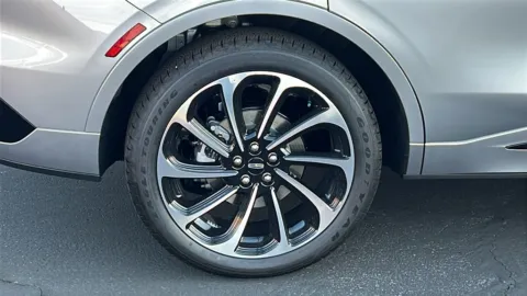 More photos of 2026 Lincoln Nautilus Black Label at Fiesta Ford, Inc., CA