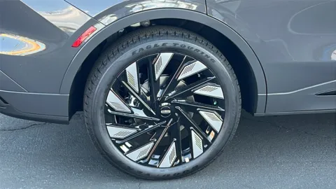More photos of 2026 Lincoln Nautilus Black Label at Fiesta Ford, Inc., CA