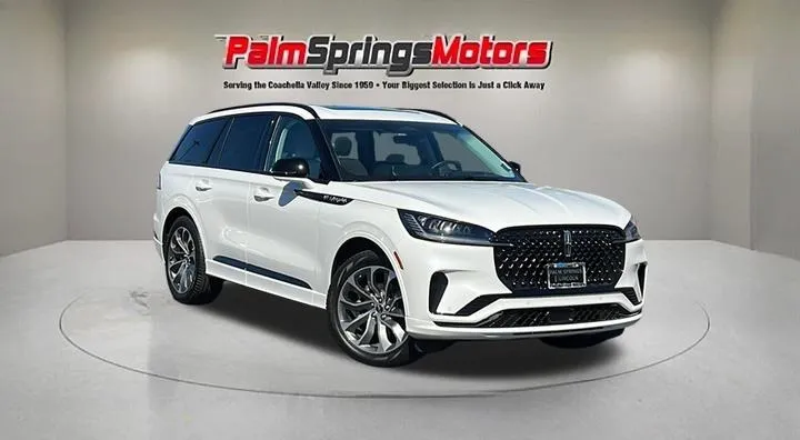 White 2025 Lincoln Aviator Premiere for sale in Indio, CA