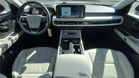 More photos of 2025 Lincoln Aviator Premiere at Fiesta Ford, Inc., CA