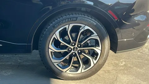 More photos of 2024 Lincoln Nautilus Reserve at Fiesta Ford, Inc., CA