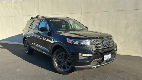 Black 2022 Ford Explorer XLT for sale in Indio, CA