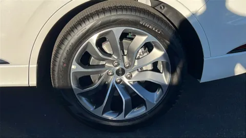 More photos of 2025 Lincoln Aviator Premiere at Fiesta Ford, Inc., CA