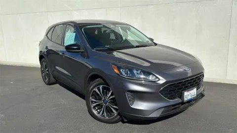 Gray 2022 Ford Escape SE for sale in Indio, CA