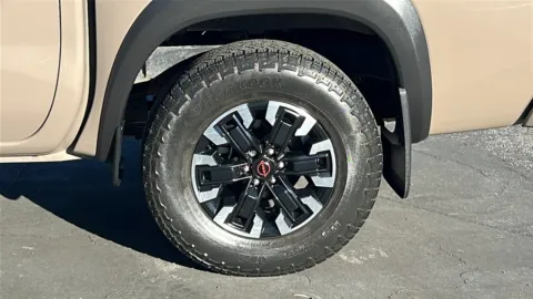 More photos of 2022 Nissan Frontier PRO-X at Fiesta Ford, Inc., CA