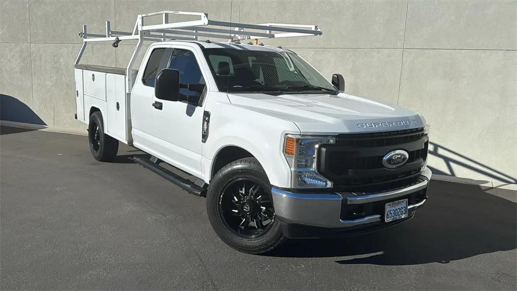 White 2021 Ford F-350SD XL for sale in Indio, CA