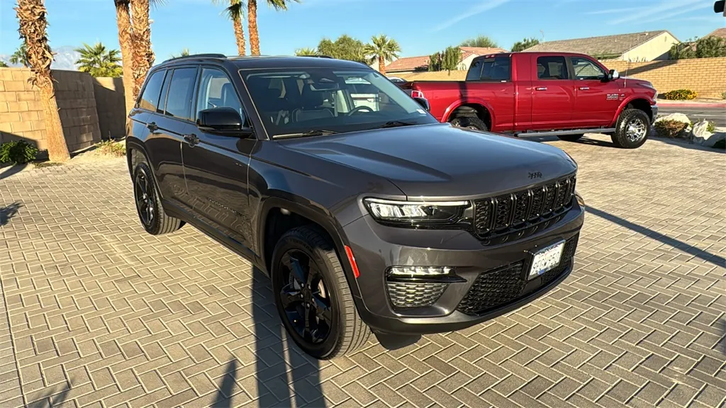 Gray 2023 Jeep Grand Cherokee Limited for sale in Indio, CA