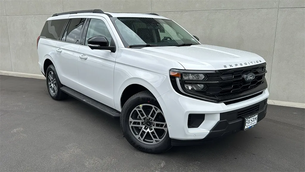 White 2025 Ford Expedition Max Active for sale in Indio, CA