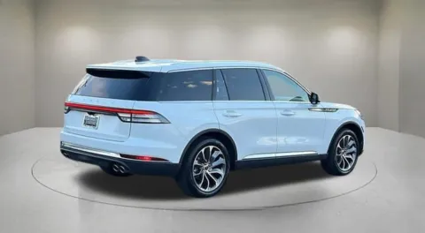 More photos of 2025 Lincoln Aviator Premiere at Fiesta Ford, Inc., CA