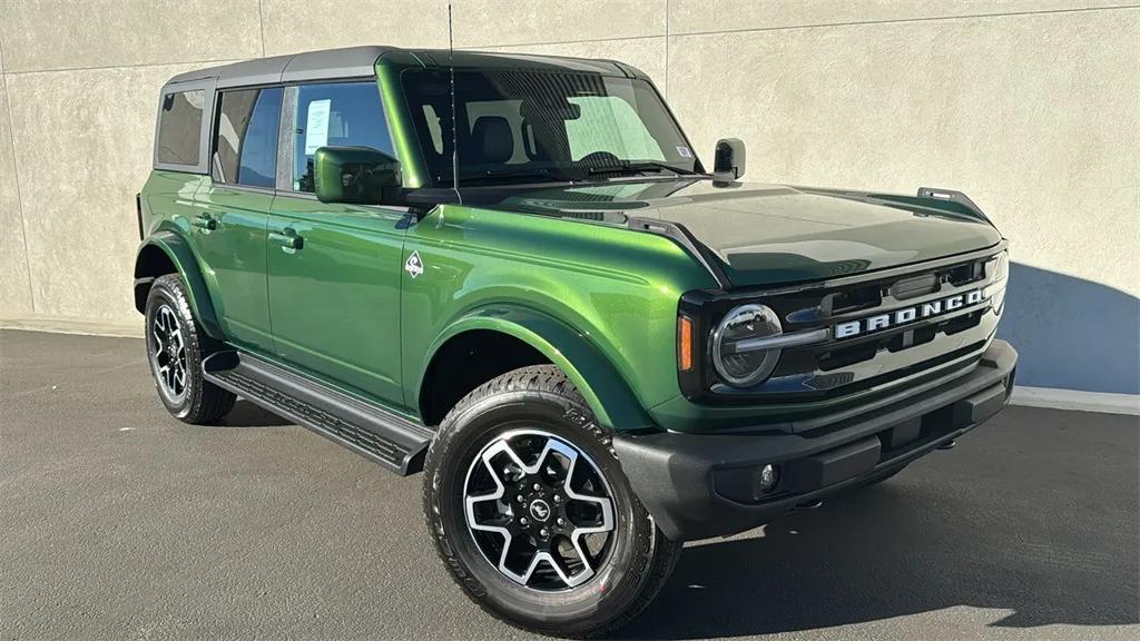 Green 2025 Ford Bronco Outer Banks for sale in Indio, CA