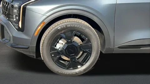 More photos of 2026 Kia Sportage Plug-In Hybrid X-Line at Fiesta Kia, CA