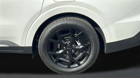 More photos of 2026 Kia Carnival Hybrid SX Prestige at Fiesta Kia, CA