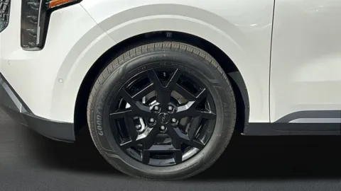 More photos of 2026 Kia Carnival Hybrid SX Prestige at Fiesta Kia, CA