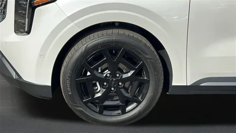 More photos of 2026 Kia Carnival Hybrid SX Prestige at Fiesta Kia, CA