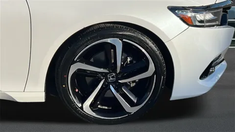 More photos of 2021 Honda Accord Sport Special Edition at Fiesta Kia, CA