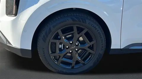 More photos of 2026 Kia Carnival Hybrid SX Prestige at Fiesta Kia, CA