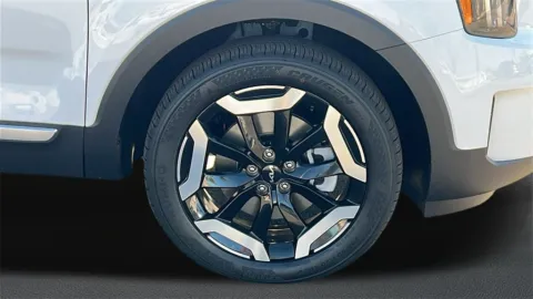 More photos of 2025 Kia Telluride S at Fiesta Kia, CA