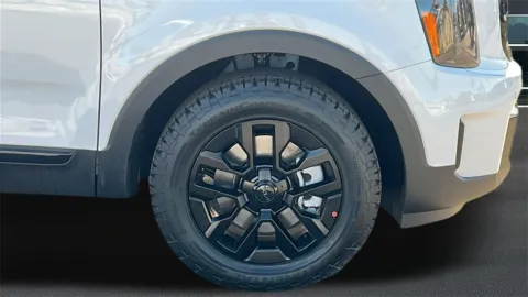 More photos of 2025 Kia Telluride SX-Prestige X-Pro at Fiesta Kia, CA