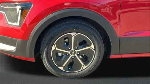 More photos of 2023 Kia Niro EX at Fiesta Kia, CA