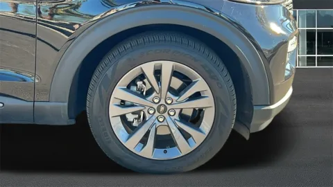 More photos of 2023 Ford Explorer XLT at Fiesta Kia, CA