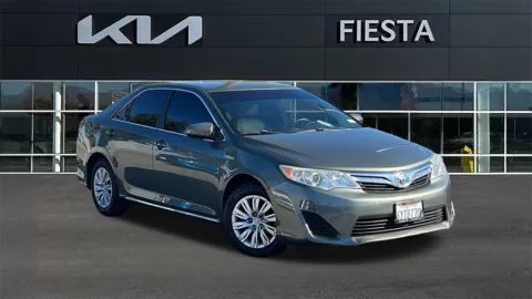 Gray 2013 Toyota Camry Hybrid for sale in Indio, CA