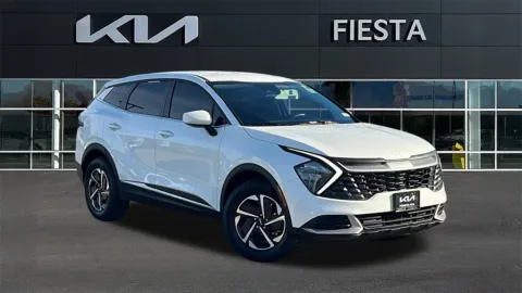 White 2023 Kia Sportage Hybrid LX for sale in Indio, CA